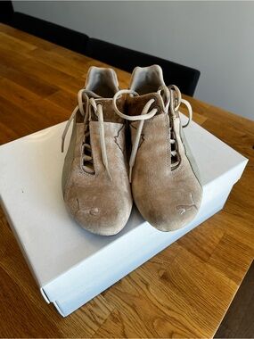 Puma Future Cat Beige Shoes - Size 9 - Lightly Worn - Classic Motorsport Style